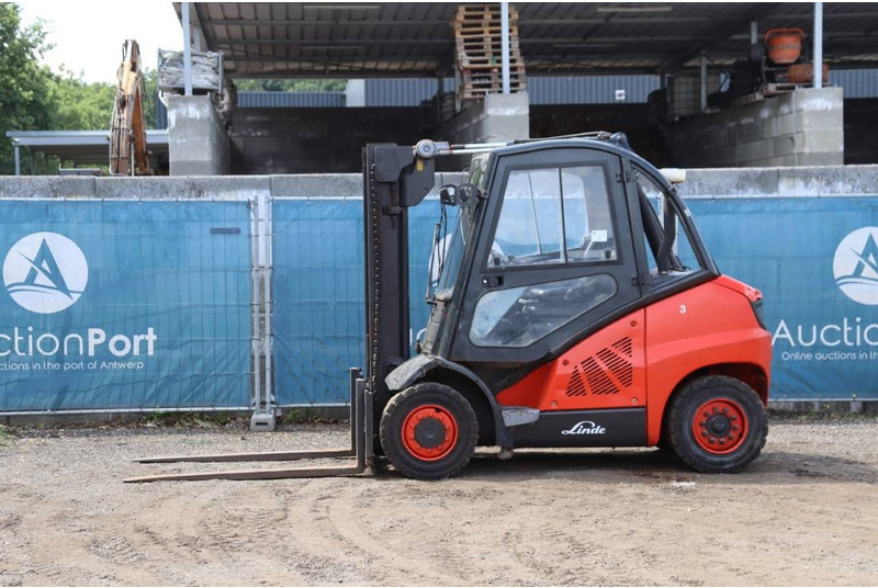 Linde H40D-02 - Empilhador a diesel: foto 1 Linde H40D-02 - Empilhador a diesel: foto 1