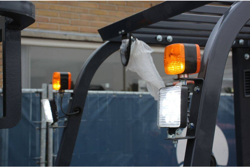 Empilhador a diesel novo Machpro MP-230PRO: foto 14 Empilhador a diesel novo Machpro MP-230PRO: foto 14