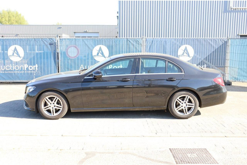 Mercedes-Benz E-Klasse 200 D - Sedan: foto 2 Mercedes-Benz E-Klasse 200 D - Sedan: foto 2