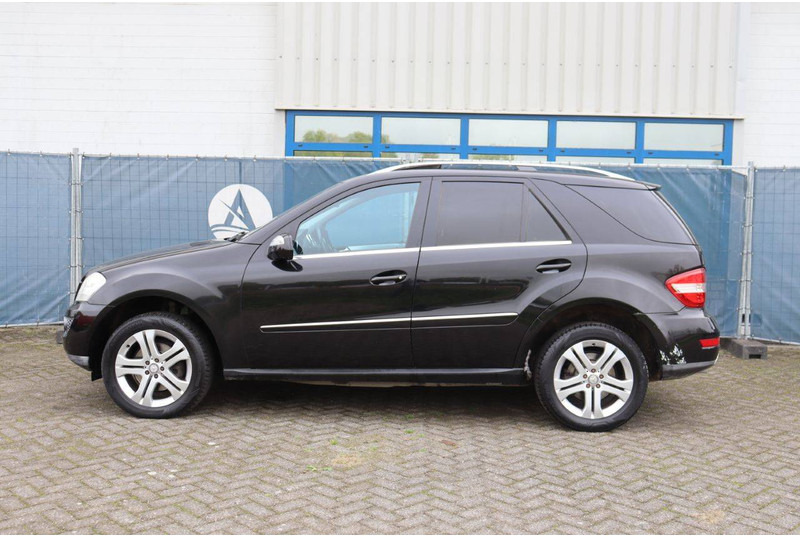 Mercedes-Benz M-Klasse ML 350 CDI 4MATIC - Sedan: foto 2 Mercedes-Benz M-Klasse ML 350 CDI 4MATIC - Sedan: foto 2