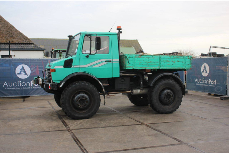 Mercedes-Benz Unimog 1300 - Camião de caixa aberta/ Plataforma: foto 1 Mercedes-Benz Unimog 1300 - Camião de caixa aberta/ Plataforma: foto 1