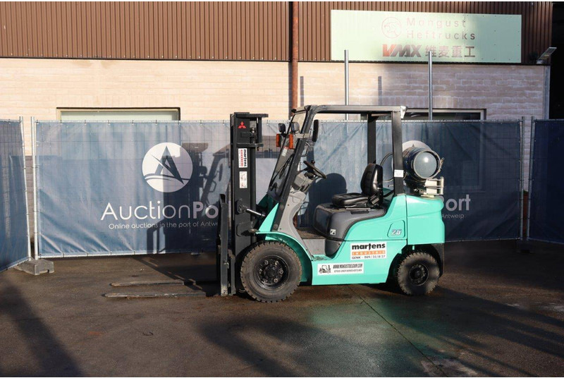 Mitsubishi FGE25T - Empilhador a gás: foto 1 Mitsubishi FGE25T - Empilhador a gás: foto 1