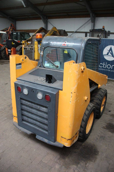 Mustang R135 - Pá carregadora de rodas: foto 5 Mustang R135 - Pá carregadora de rodas: foto 5