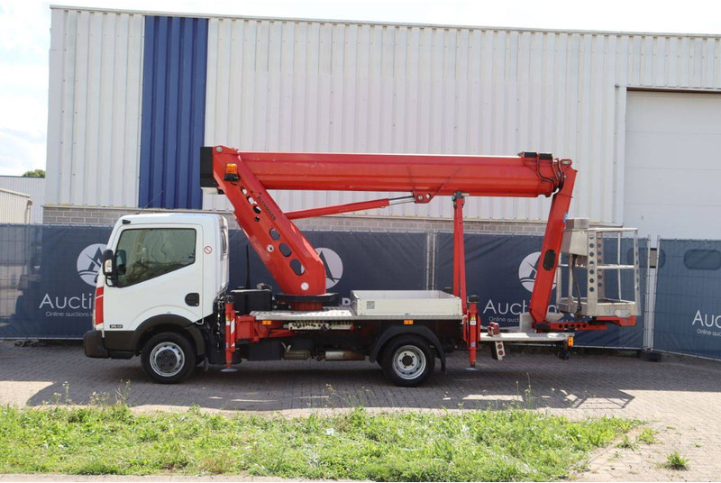 Nissan 35.12 / Ruthmann STEIGER TBR 220 - Caminhão com plataforma aérea: foto 2 Nissan 35.12 / Ruthmann STEIGER TBR 220 - Caminhão com plataforma aérea: foto 2