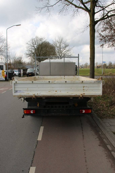 Nissan NT500 - Camião de caixa aberta/ Plataforma: foto 4 Nissan NT500 - Camião de caixa aberta/ Plataforma: foto 4