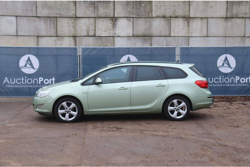 Opel Astra Sports Tourer - Automóvel: foto 2 Opel Astra Sports Tourer - Automóvel: foto 2