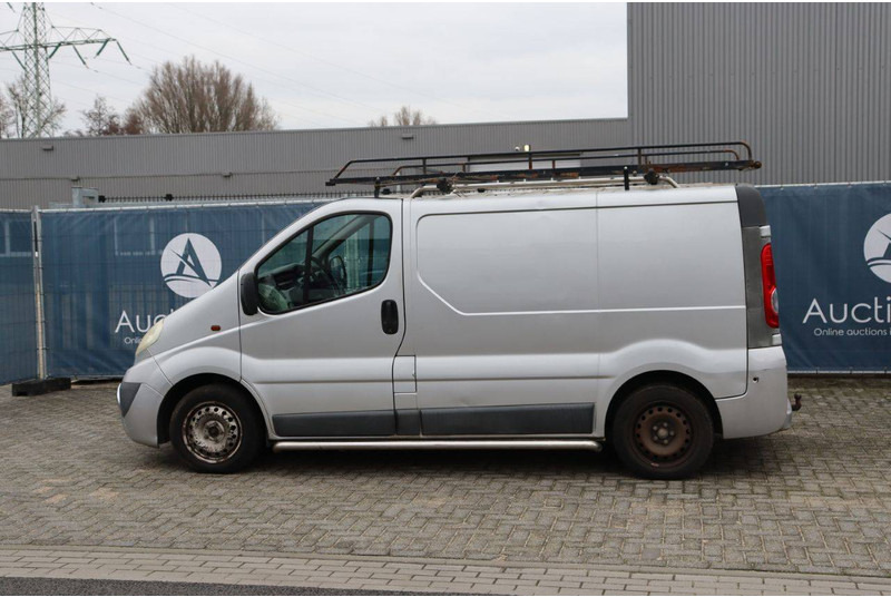 Opel Vivaro 2.0CDTI/66KW-E4 2.7T L1H1 - Furgão: foto 3 Opel Vivaro 2.0CDTI/66KW-E4 2.7T L1H1 - Furgão: foto 3