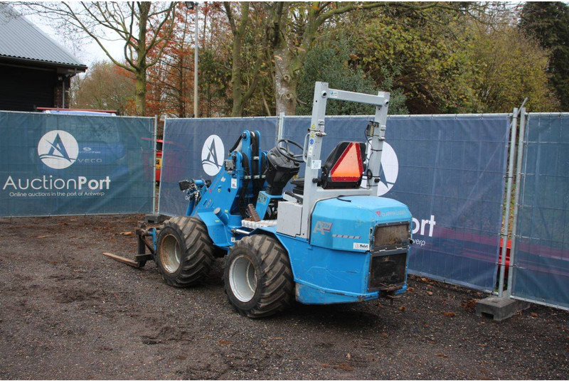 Quappen A27X - Pá carregadora de rodas: foto 3 Quappen A27X - Pá carregadora de rodas: foto 3