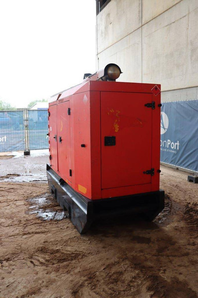 SDMO R110 - Gerador elétrico: foto 4 SDMO R110 - Gerador elétrico: foto 4