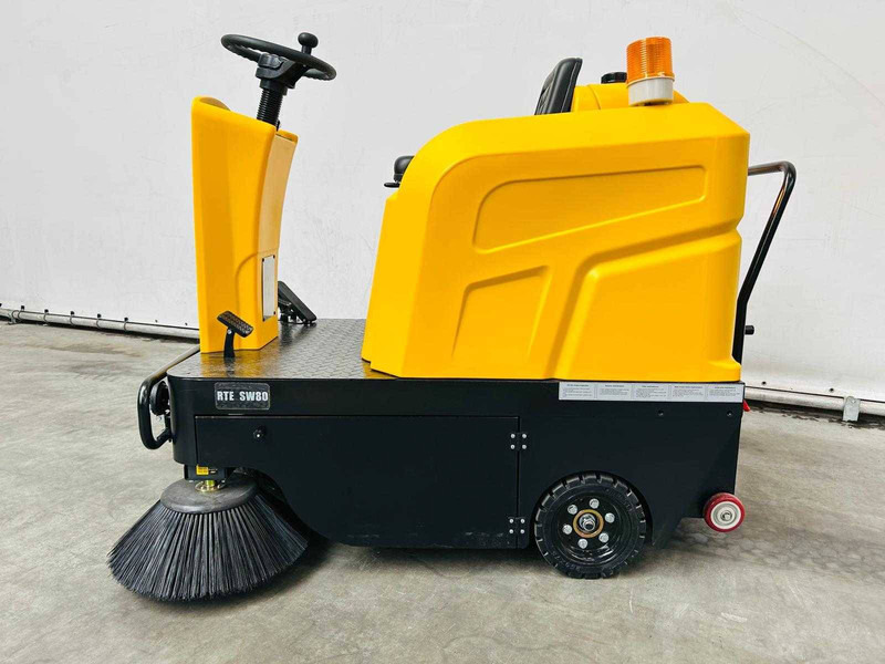 SW80 - Varredora urbana: foto 3 SW80 - Varredora urbana: foto 3