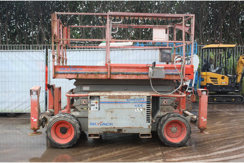 Skyjack SJ6832RT - Plataforma de Tijera/ Plataforma de tesoura: foto 1 Skyjack SJ6832RT - Plataforma de Tijera/ Plataforma de tesoura: foto 1