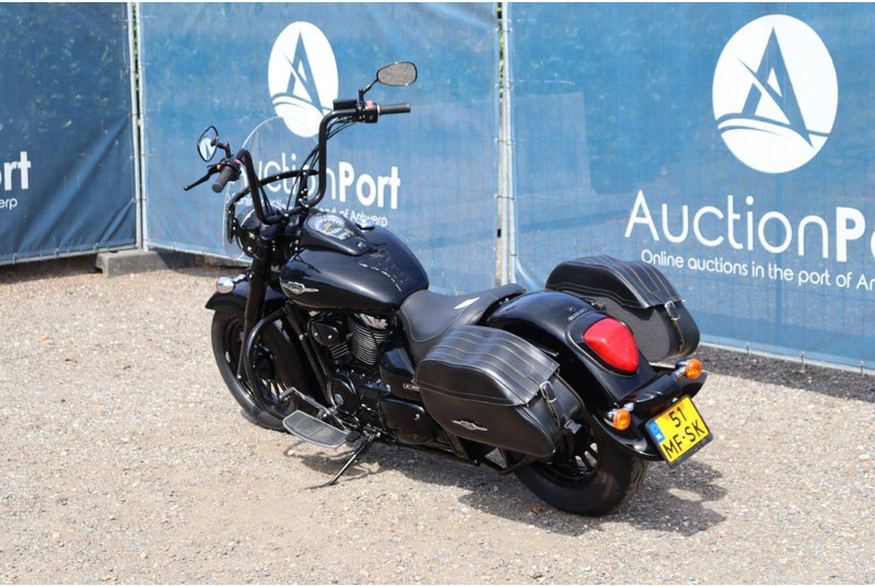 Suzuki VL800B - Motocicleta: foto 4 Suzuki VL800B - Motocicleta: foto 4