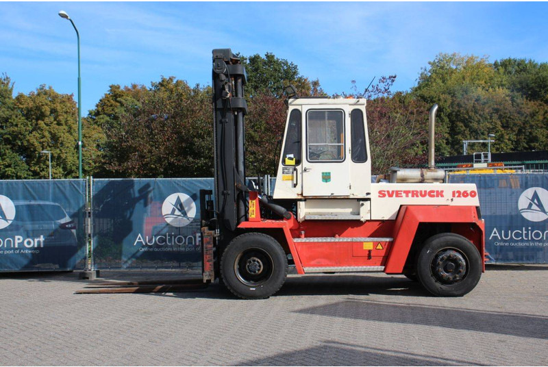 Svetruck 1260-30 - Empilhador a diesel: foto 2 Svetruck 1260-30 - Empilhador a diesel: foto 2