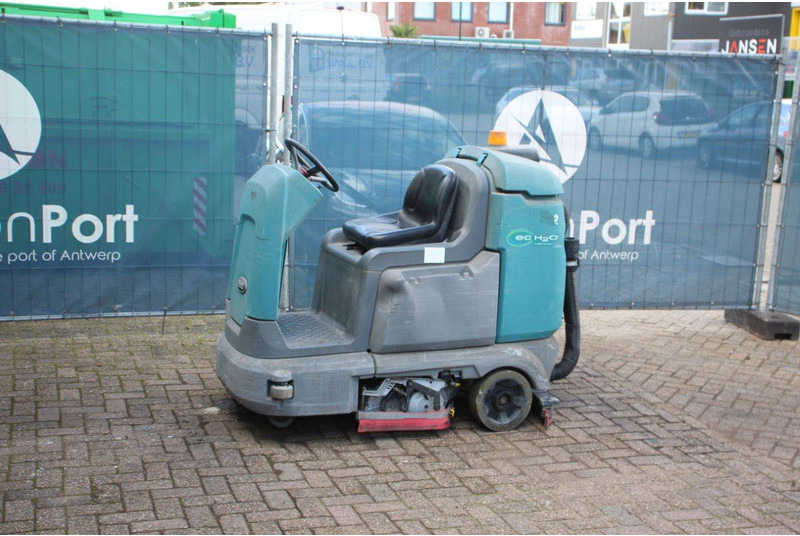 TENNANT T12 - Lavadora aspiradora de pavimentos: foto 1 TENNANT T12 - Lavadora aspiradora de pavimentos: foto 1