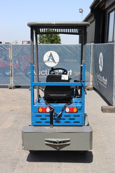 Tack 604 - Pá carregadora de rodas: foto 4 Tack 604 - Pá carregadora de rodas: foto 4