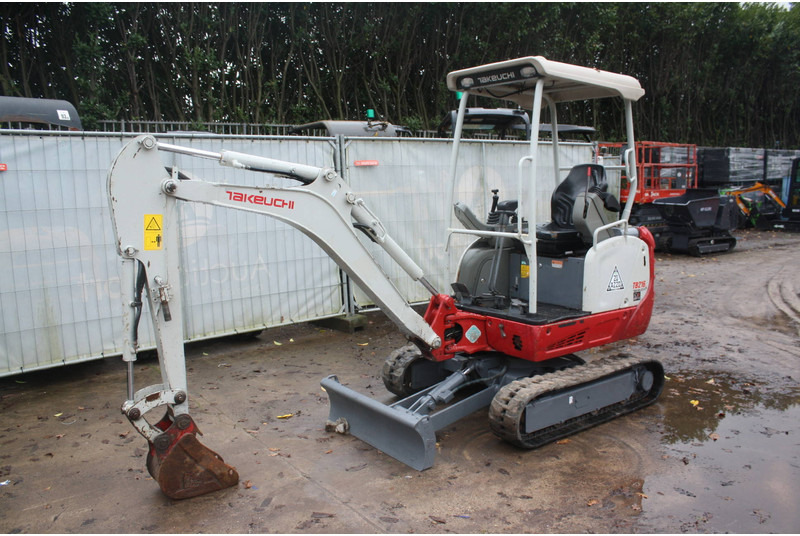 Takeuchi TB216 - Mini escavadeira: foto 1 Takeuchi TB216 - Mini escavadeira: foto 1