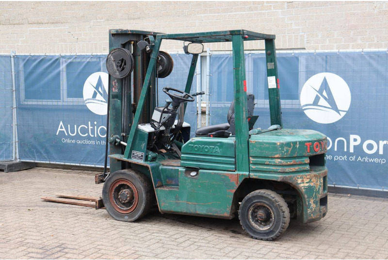 Toyota 02-5FD-F25 - Empilhador a diesel: foto 3 Toyota 02-5FD-F25 - Empilhador a diesel: foto 3