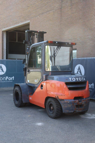 Toyota 40-8FD50N - Empilhador a diesel: foto 4 Toyota 40-8FD50N - Empilhador a diesel: foto 4
