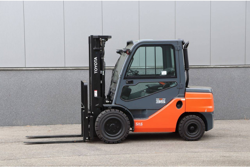 Toyota 52-8FDJF35 - Empilhador a diesel: foto 1 Toyota 52-8FDJF35 - Empilhador a diesel: foto 1