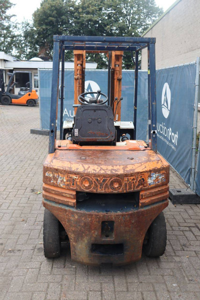Toyota 5FD25 - Empilhador a diesel: foto 5 Toyota 5FD25 - Empilhador a diesel: foto 5