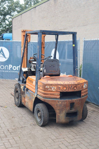 Toyota 5FD25 - Empilhador a diesel: foto 4 Toyota 5FD25 - Empilhador a diesel: foto 4