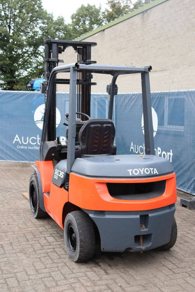 Toyota 7FDJF35 - Empilhador a diesel: foto 4 Toyota 7FDJF35 - Empilhador a diesel: foto 4