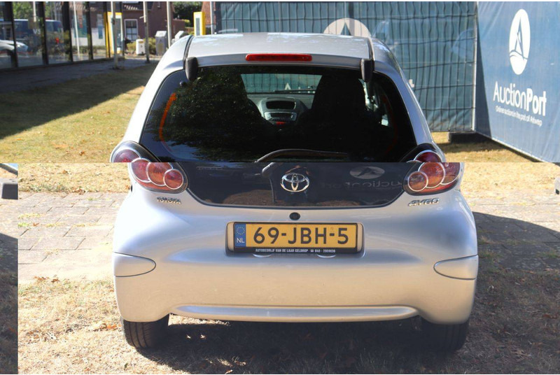 Toyota Aygo - Sedan: foto 5 Toyota Aygo - Sedan: foto 5