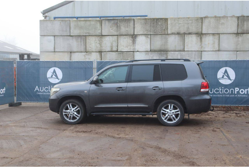 Toyota LANDCRUISER (200 SERIES) - SUV: foto 3 Toyota LANDCRUISER (200 SERIES) - SUV: foto 3