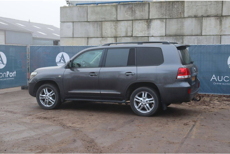 Toyota LANDCRUISER (200 SERIES) - SUV: foto 4 Toyota LANDCRUISER (200 SERIES) - SUV: foto 4