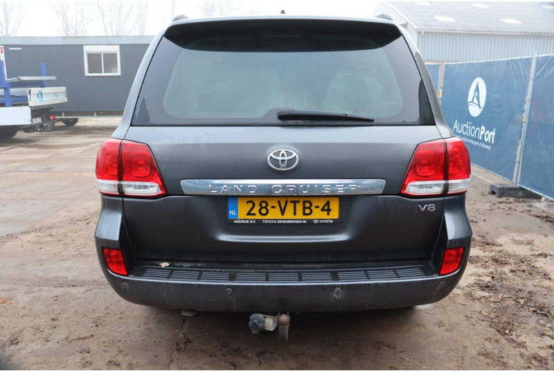 Toyota LANDCRUISER (200 SERIES) - SUV: foto 5 Toyota LANDCRUISER (200 SERIES) - SUV: foto 5