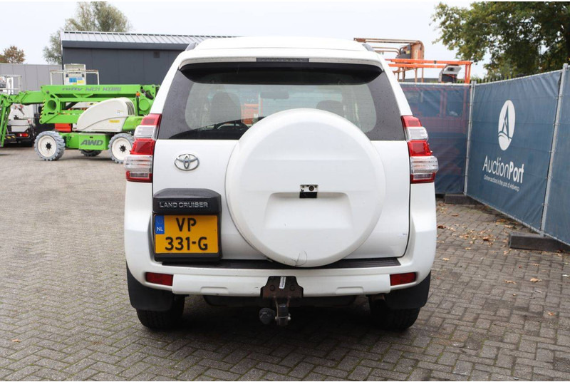 Toyota Land Cruiser - Sedan: foto 5 Toyota Land Cruiser - Sedan: foto 5