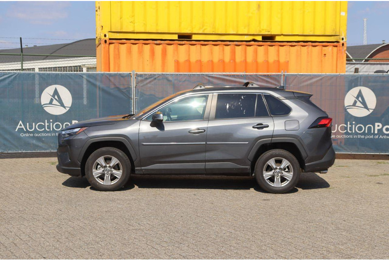 Toyota RAV4 XLE AWD - Sedan: foto 2 Toyota RAV4 XLE AWD - Sedan: foto 2