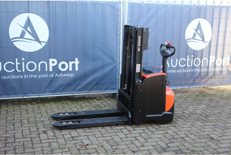 Toyota SWE200D - Stacker: foto 1 Toyota SWE200D - Stacker: foto 1