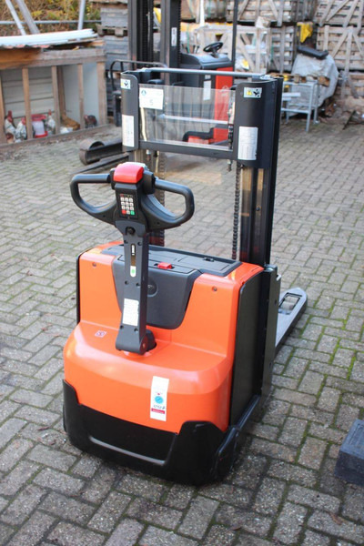 Toyota SWE200D - Stacker: foto 5 Toyota SWE200D - Stacker: foto 5