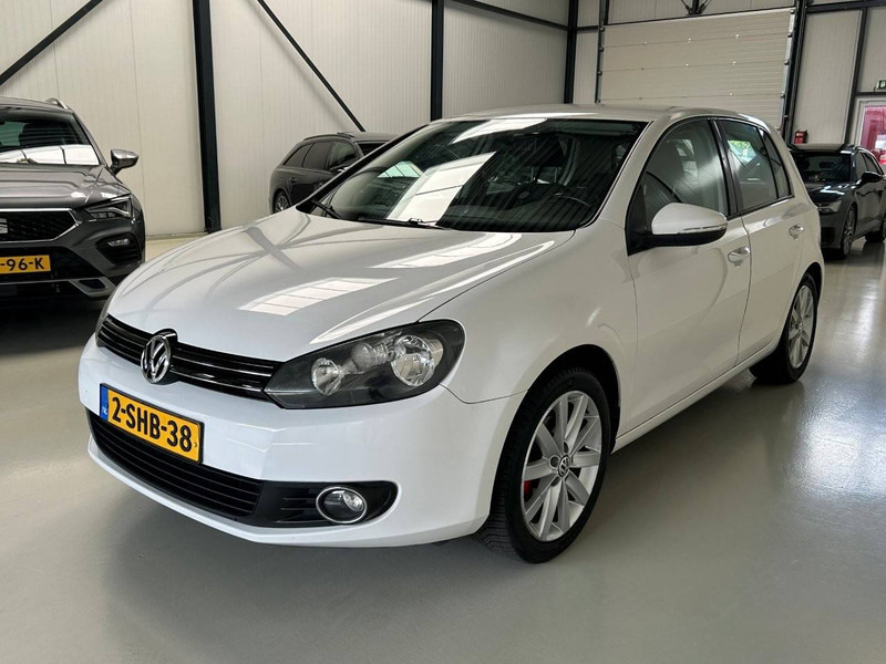 Volkswagen GOLF 1.6 TDI HIGHLINE - Sedan: foto 1 Volkswagen GOLF 1.6 TDI HIGHLINE - Sedan: foto 1