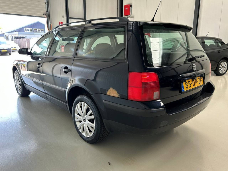 Volkswagen Passat 1.8 Comfort - Sedan: foto 2 Volkswagen Passat 1.8 Comfort - Sedan: foto 2