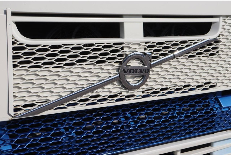 Camião chassi Volvo FH: foto 12