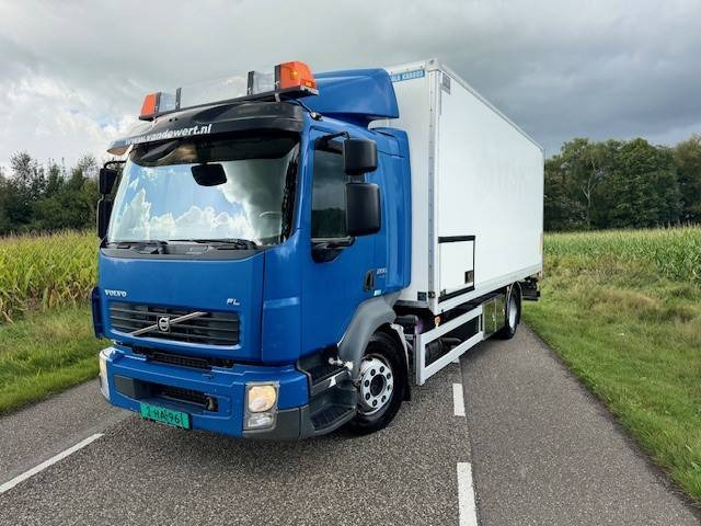 Volvo FL280 - Carrinha de contentor: foto 1 Volvo FL280 - Carrinha de contentor: foto 1