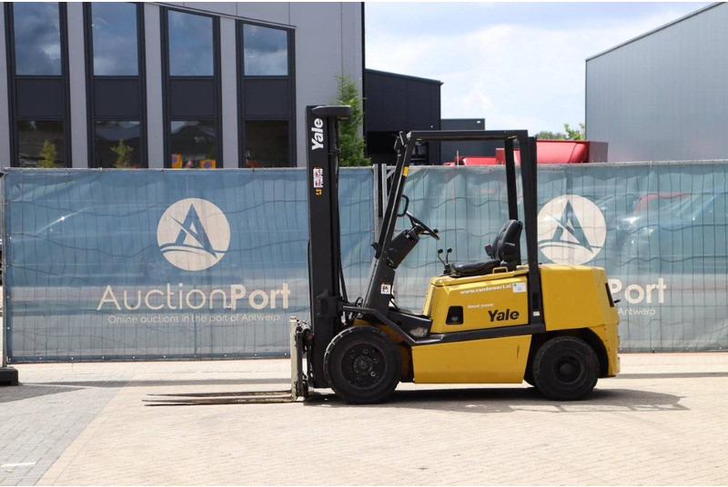 Yale GDP30TP - Empilhador a diesel: foto 1 Yale GDP30TP - Empilhador a diesel: foto 1