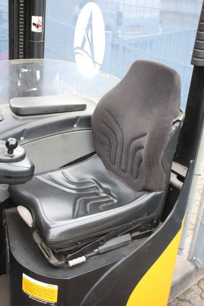 Empilhador retráctil Yale MR16: foto 18 Empilhador retráctil Yale MR16: foto 18