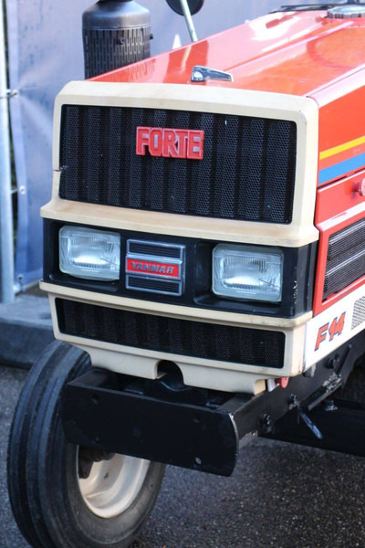 Trator Yanmar F14: foto 9