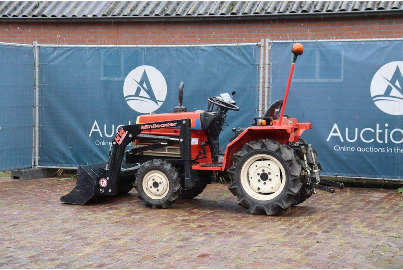 Yanmar F15D - Trator: foto 3 Yanmar F15D - Trator: foto 3