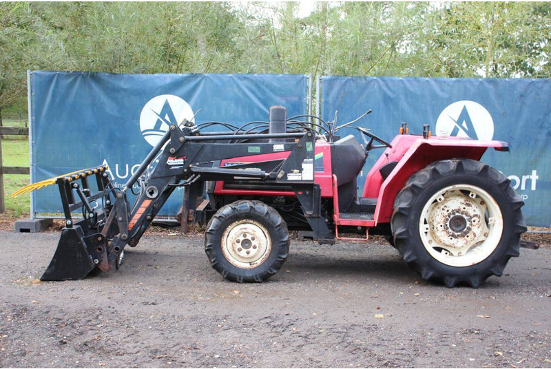 Yanmar FX28D - Trator: foto 2 Yanmar FX28D - Trator: foto 2