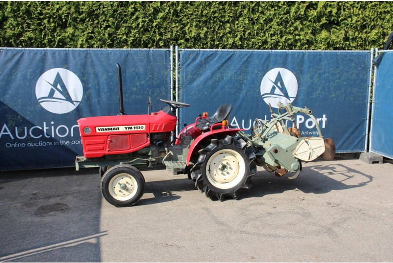 Yanmar YM1510 - Trator: foto 1 Yanmar YM1510 - Trator: foto 1