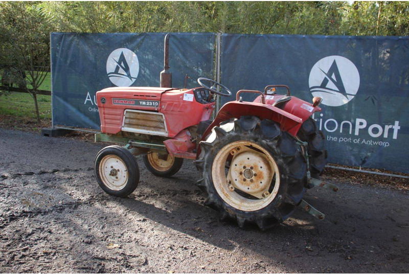Yanmar YM2310 - Trator: foto 3 Yanmar YM2310 - Trator: foto 3