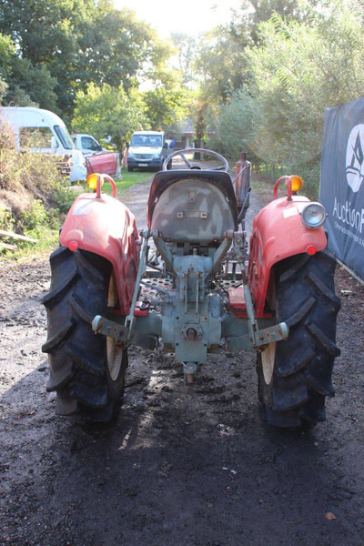 Yanmar YM2500 - Trator: foto 4 Yanmar YM2500 - Trator: foto 4