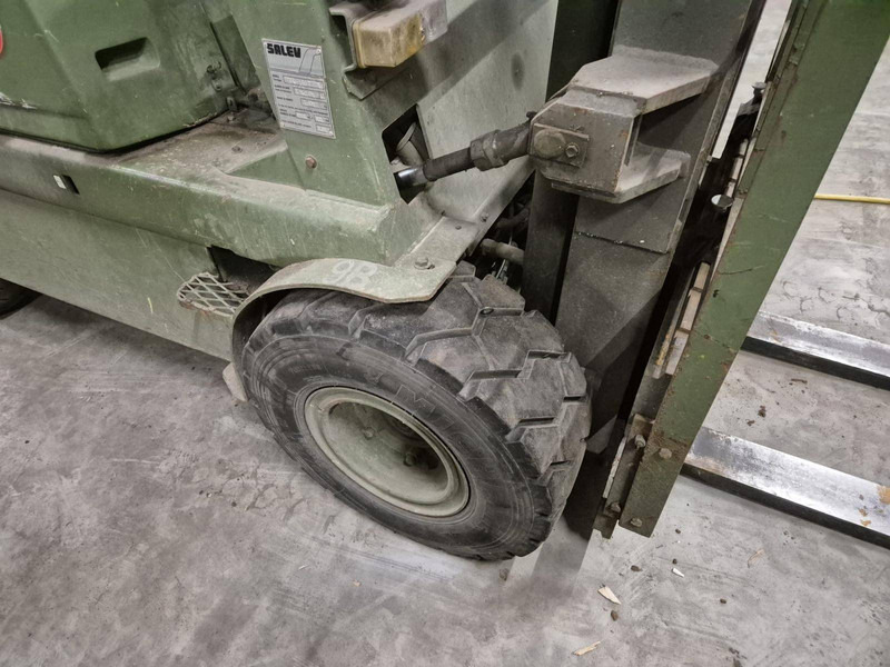 Salev LOG 1302PDS - Empilhador a diesel: foto 4 Salev LOG 1302PDS - Empilhador a diesel: foto 4