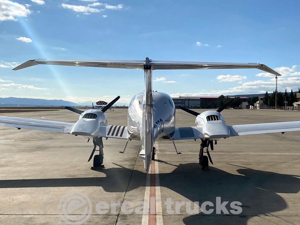2008 Diamond DA42 Twin Star-Airplane - Equipamento aeroportuário: foto 5 2008 Diamond DA42 Twin Star-Airplane - Equipamento aeroportuário: foto 5