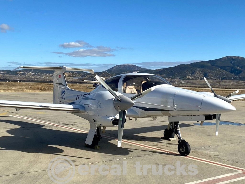 Equipamento aeroportuário 2008 Diamond DA42 Twin Star-Airplane: foto 6