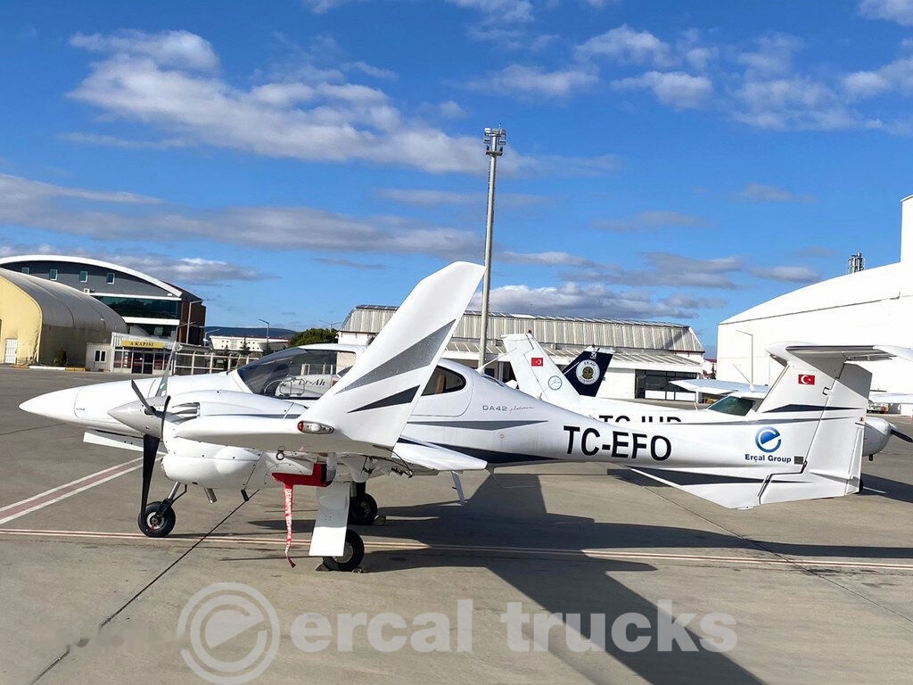 2008 Diamond DA42 Twin Star-Airplane - Equipamento aeroportuário: foto 3 2008 Diamond DA42 Twin Star-Airplane - Equipamento aeroportuário: foto 3